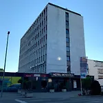 Hotel Peterhof - Reopening November 2026 Hotell