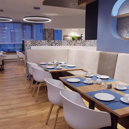 Hotel Peterhof - Urban Lifestyle 4*