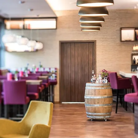 Hotel Peterhof - Urban Lifestyle 4*