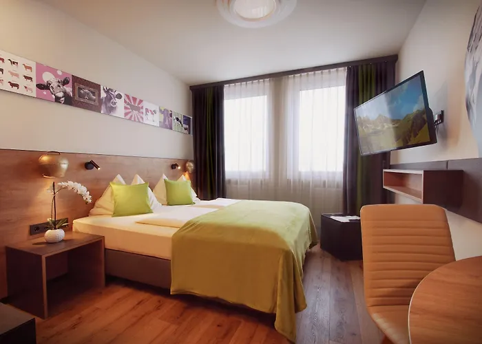 Hotel Peterhof - Reopening November 2026 فندق